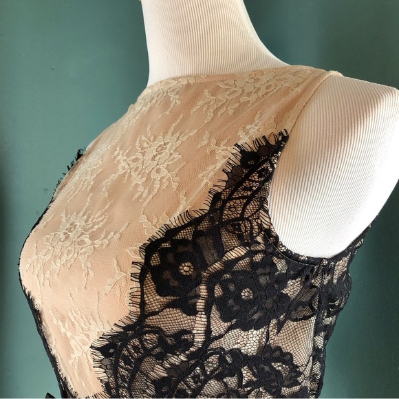 Loft Cinched waist lace top with a bow - Picture 5 of 6